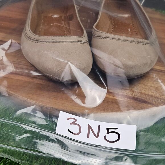 Frye Carson Leather Slip On Ballet Flats Size 8.5 M Beige Brown Round Toe - Picture 13 of 13